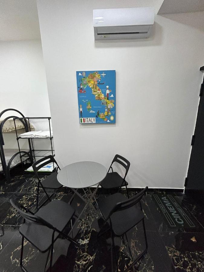 Appartement Dora House Valentino à Naples Extérieur photo