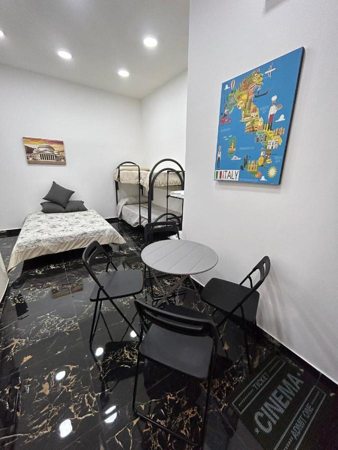 Appartement Dora House Valentino à Naples Extérieur photo