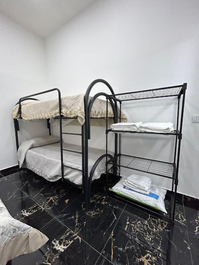 Appartement Dora House Valentino à Naples Extérieur photo