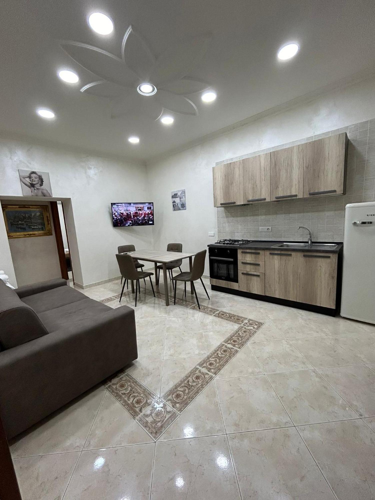 Appartement Dora House Valentino à Naples Extérieur photo