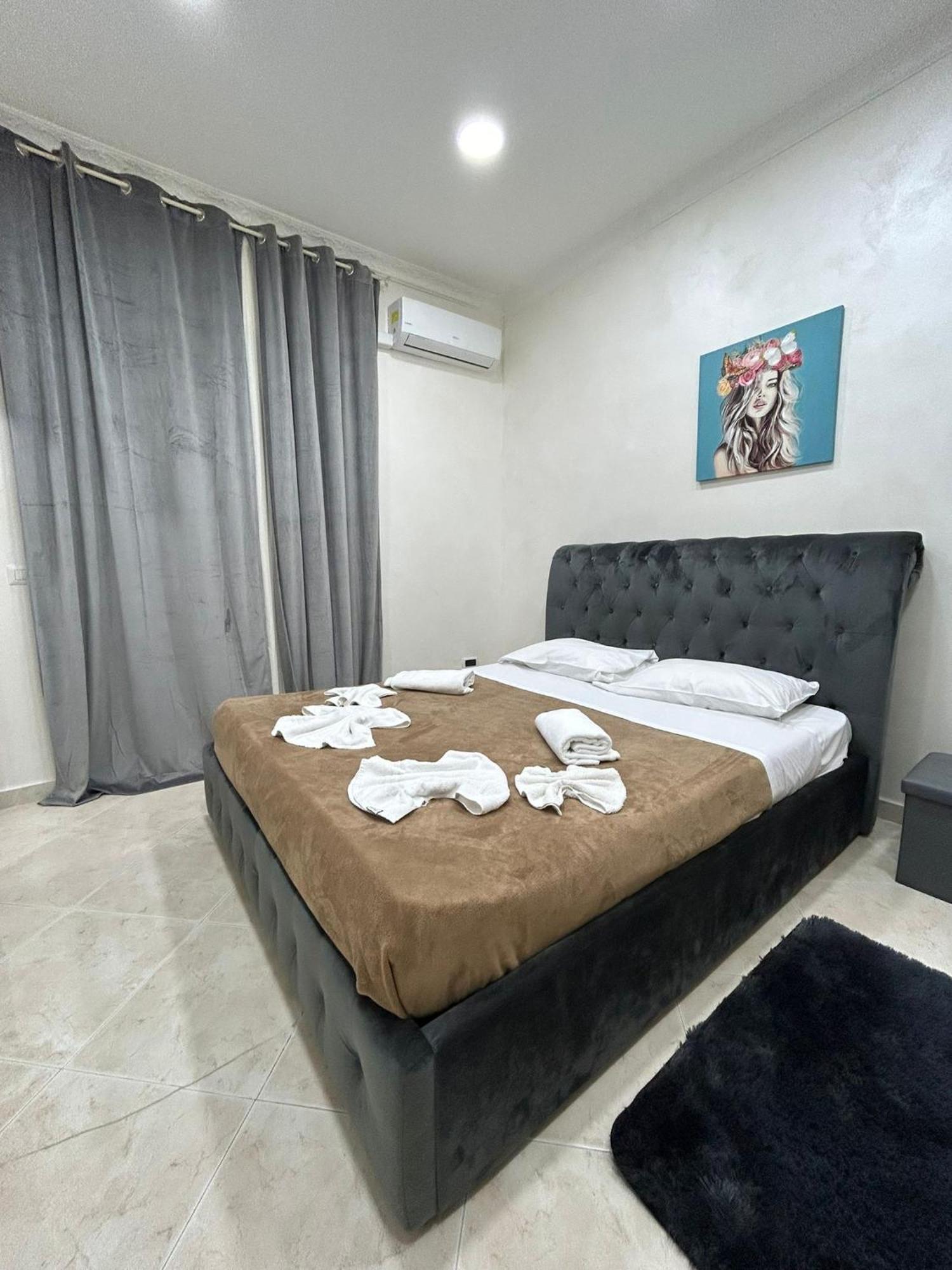 Appartement Dora House Valentino à Naples Extérieur photo