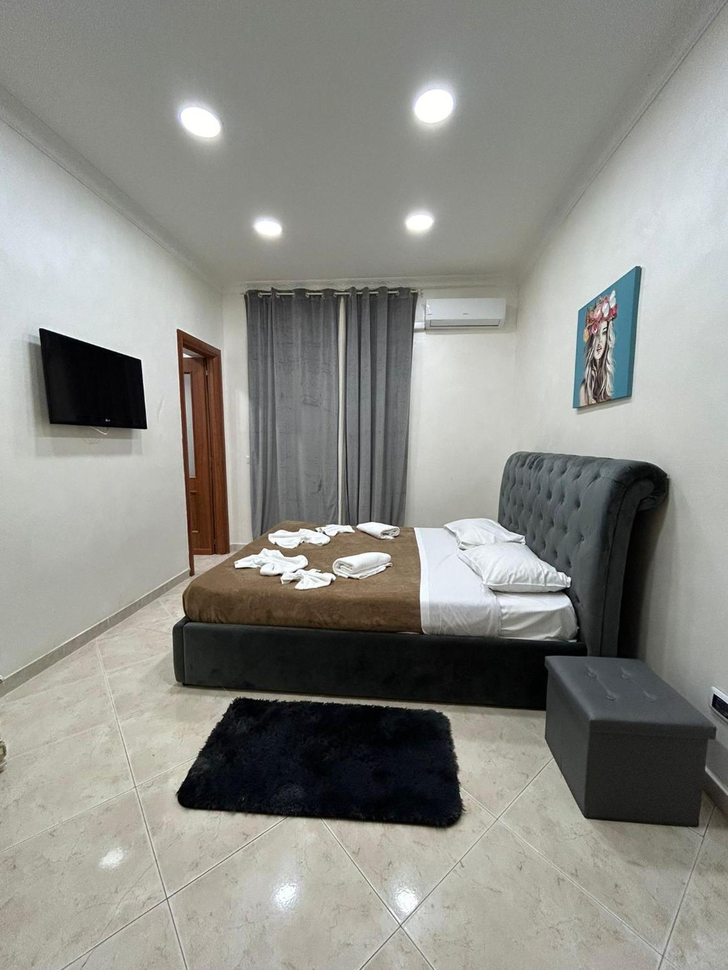 Appartement Dora House Valentino à Naples Extérieur photo
