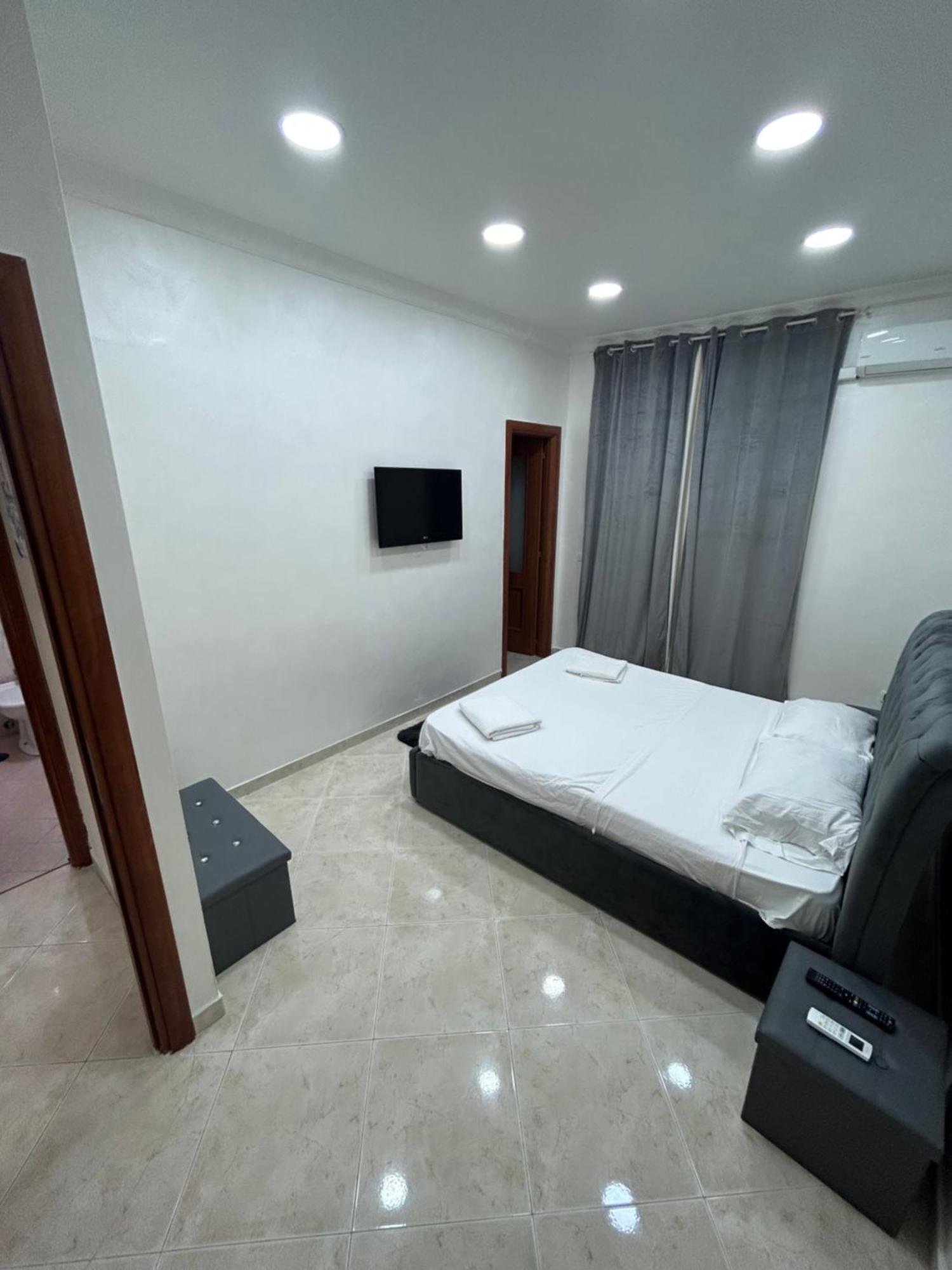 Appartement Dora House Valentino à Naples Extérieur photo