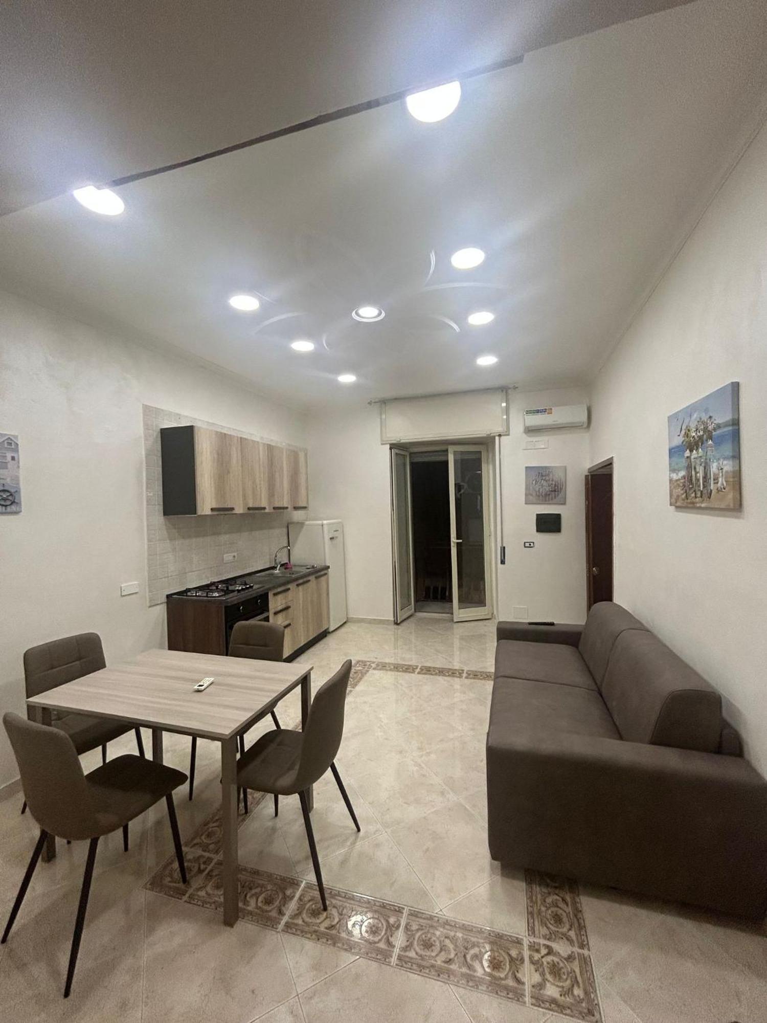 Appartement Dora House Valentino à Naples Extérieur photo